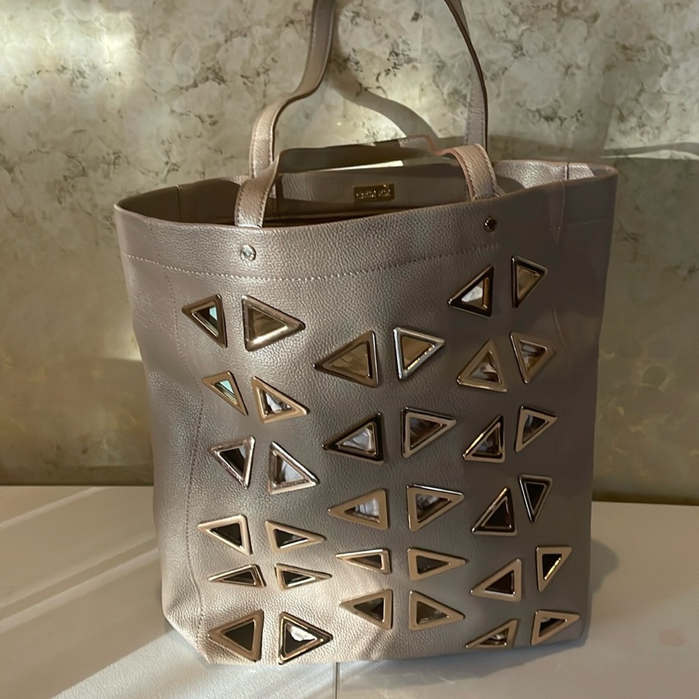 Tan tote bags